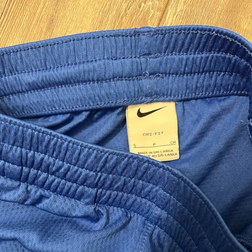 Nike Boys Dri-Fit athletic short size small 6/7 - Picture 2 of 3